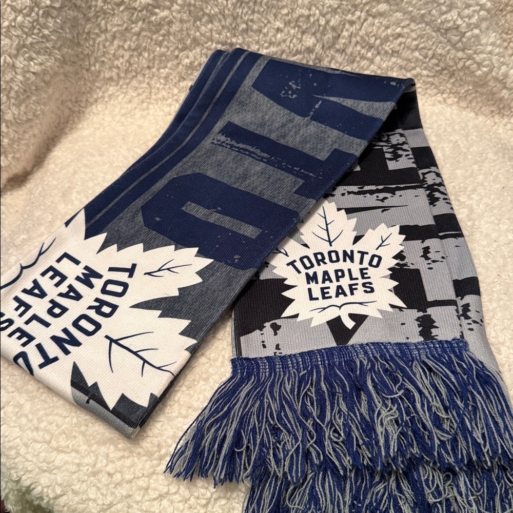 Toronto MapleLeafs NHL scarf - Picture 7 of 7